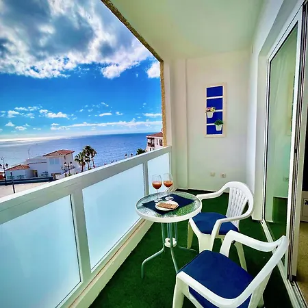 Home2Book Sea View Studio & Pool, Caletillas *