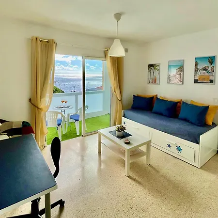 Daire Home2Book Sea View Studio & Pool, Caletillas
