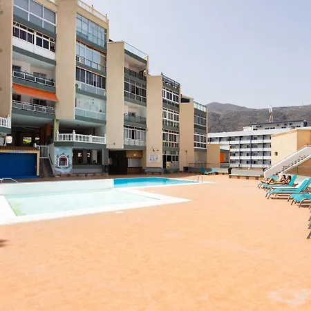 Home2Book Sea View Studio & Pool, Caletillas 칸델라리아